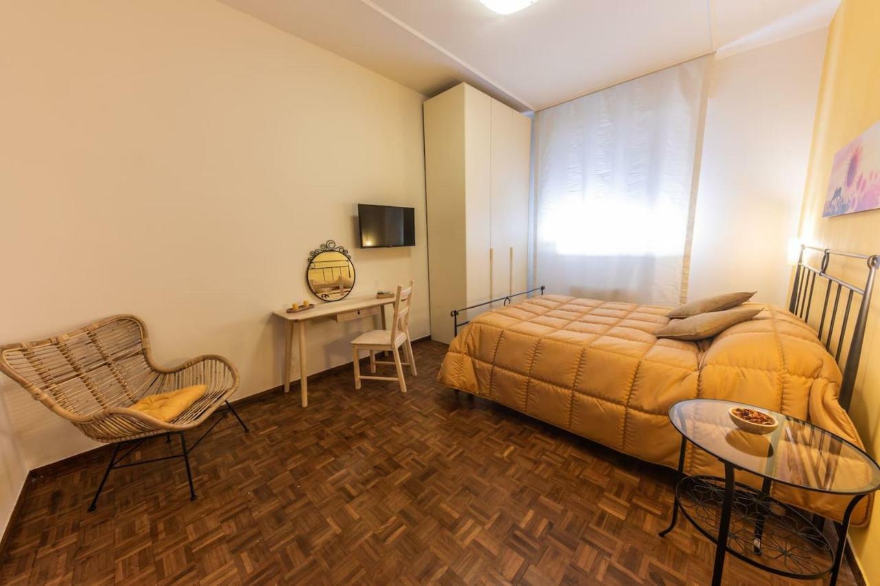 Downtown Bologna Apartment Ngoại thất bức ảnh